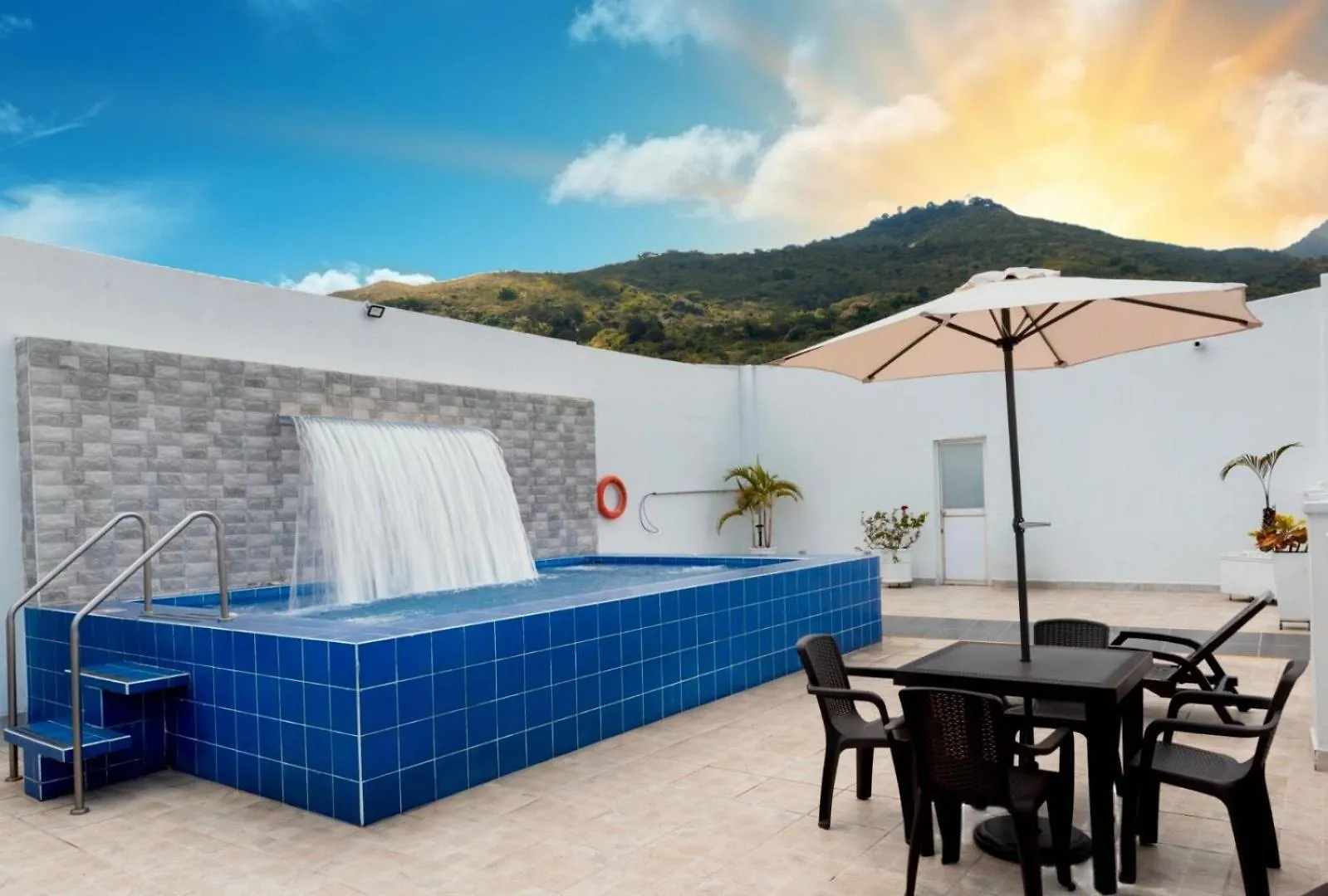 Tama Hotel Granada Real Cali