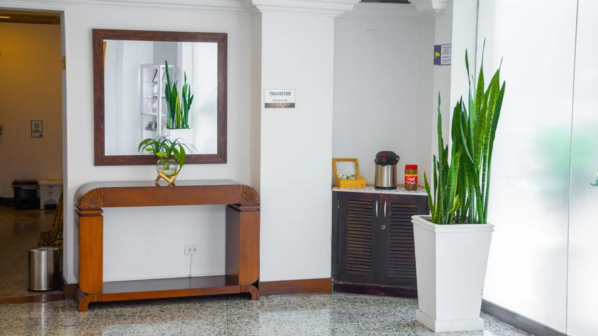 Tama Hotel Granada Real Cali 4*,