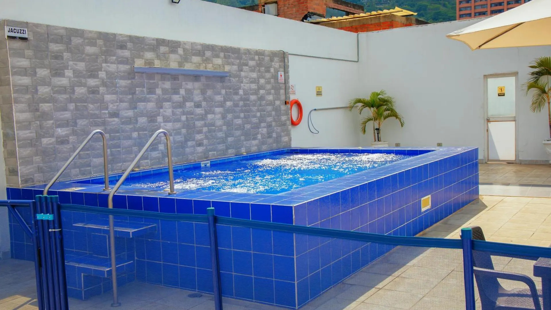 Tama Hotel Granada Real Cali