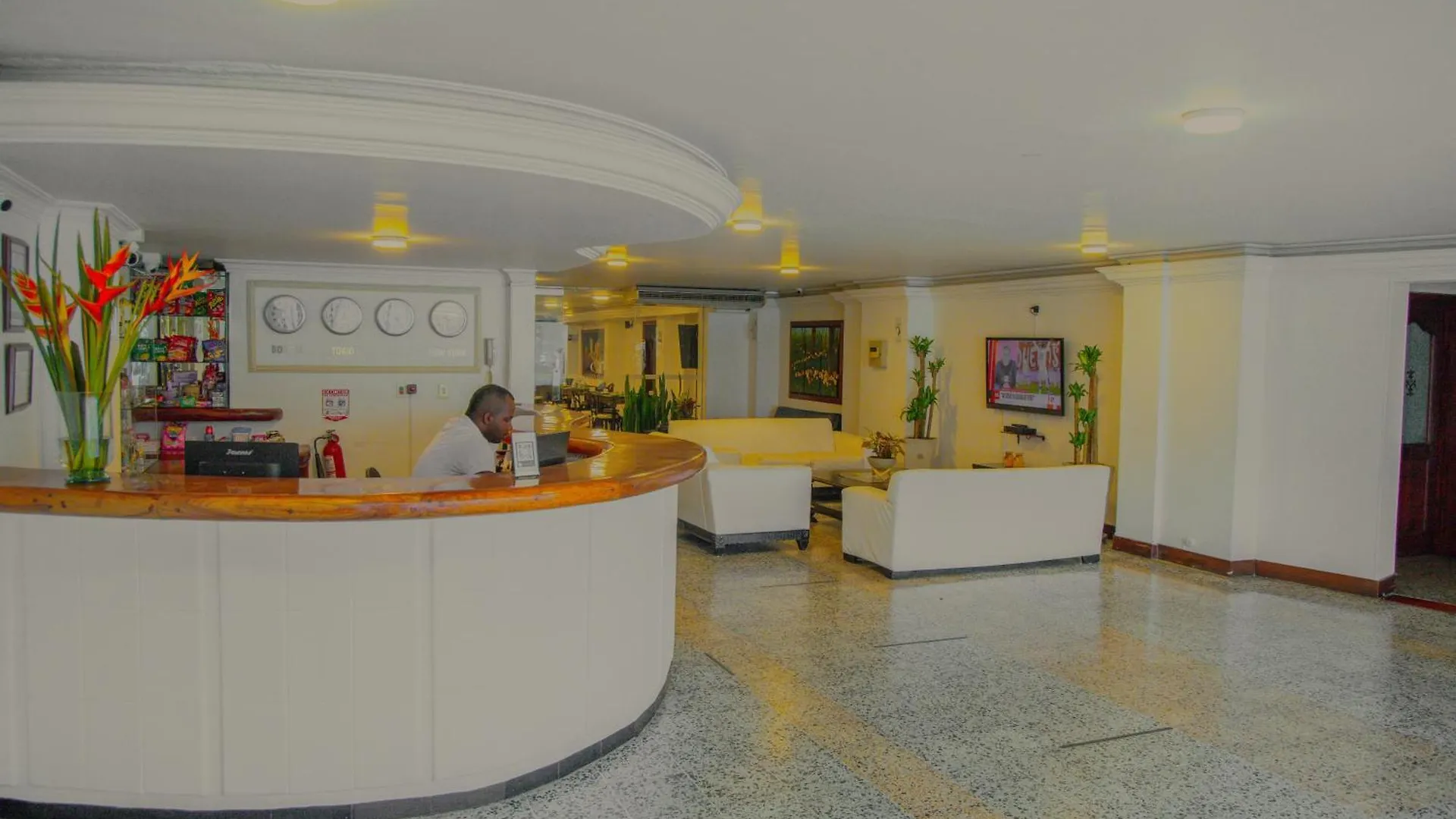 Tama Hotel Granada Real Cali