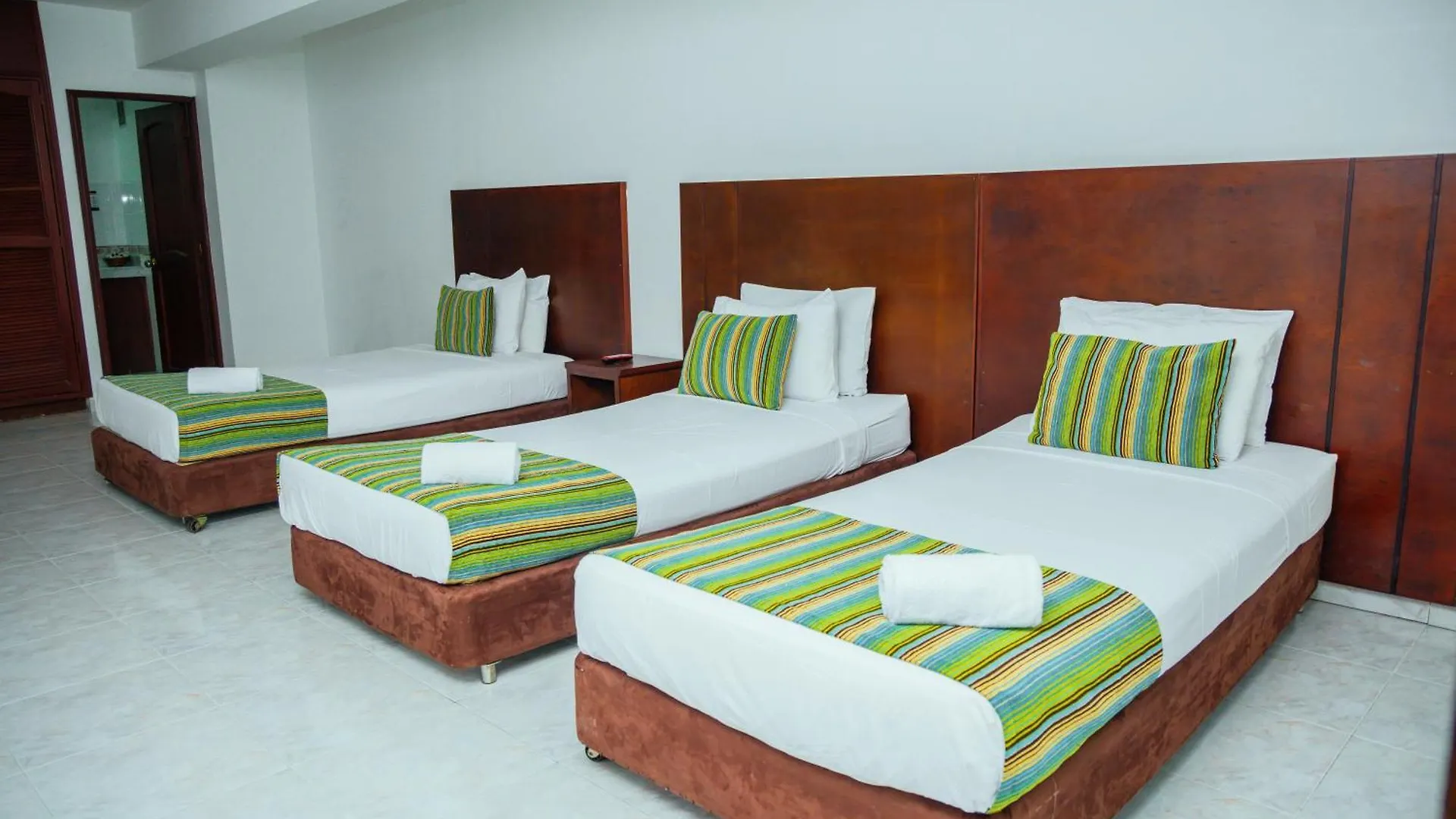 Tama Hotel Granada Real Cali